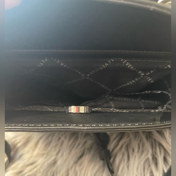 Steve Madden Bevelyn Satchel Black - Picture 5 of 8